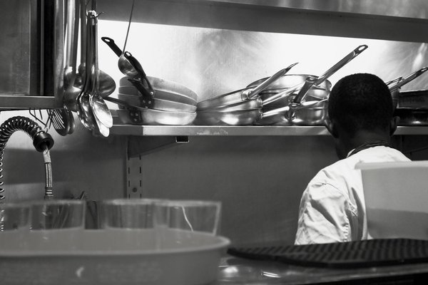 Astuces pour créer une ambiance conviviale dans votre restaurant bar