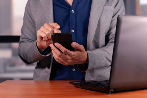 Abonnement vin : découvrez les box du baroudeur